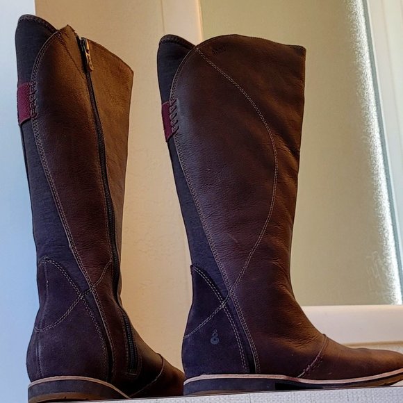 Just Reduced!!! NWT Womens AHNU Brown Leather Boots SZ 6.5 - Picture 2 of 5